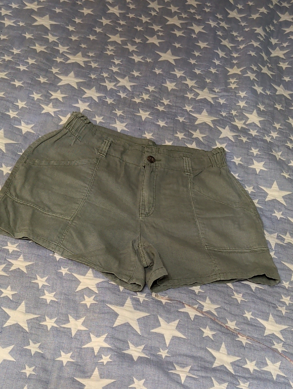 Old Navy Chino Shorts Size Medium Green Khaki Like New